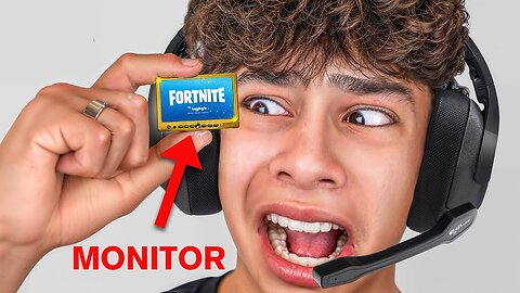 Gaming on the World’s Smallest Monitor: Fortnite Experience Like Never Before!"