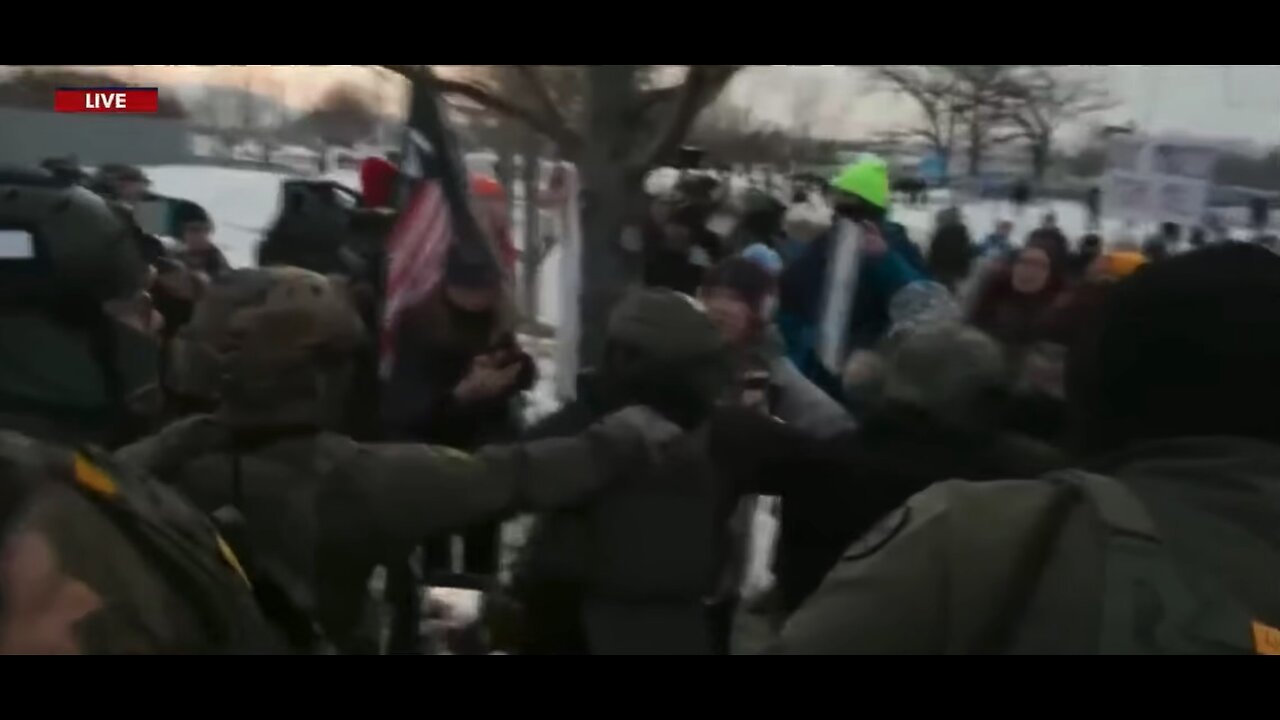 BREAKING NEWS:📣 Protesters attack @icegov Agents in Minneapolis.