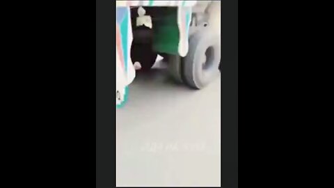 This might just be the most stupid thing I have ever seen someone do😳