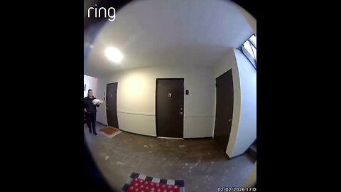 Nastyyyy 🤮 we don’t want no 😻 with our food !!!!Door Dash count yo days !!!!