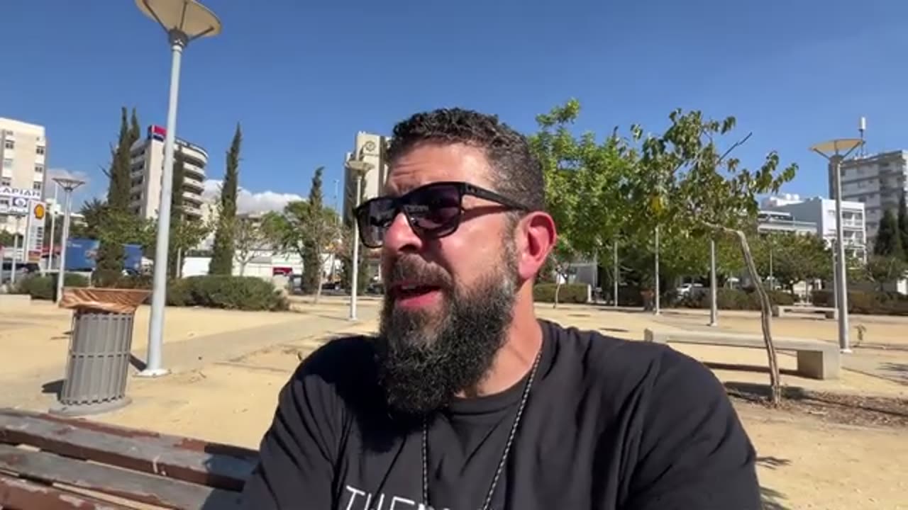 Lavrov, Alaska deal still in play. FT; US contractors to fire Tomahawks. Ursula ultimatum to Serbia