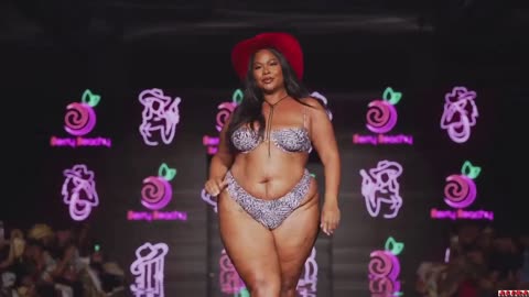 Fashion Show of Women's Erotic Lingerie