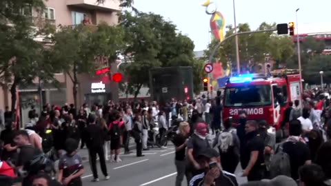 Pro-Palestinian protesters clash with police in Barcelona