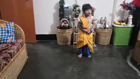 Zion Classical Dance when she was 3 years old Fagunar o Mohonai