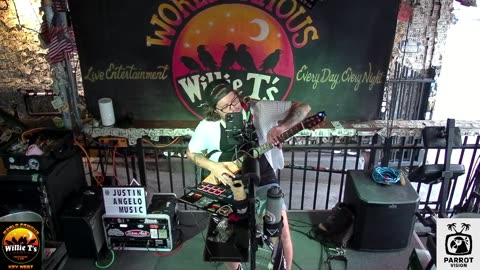 LIVE Music Everyday!