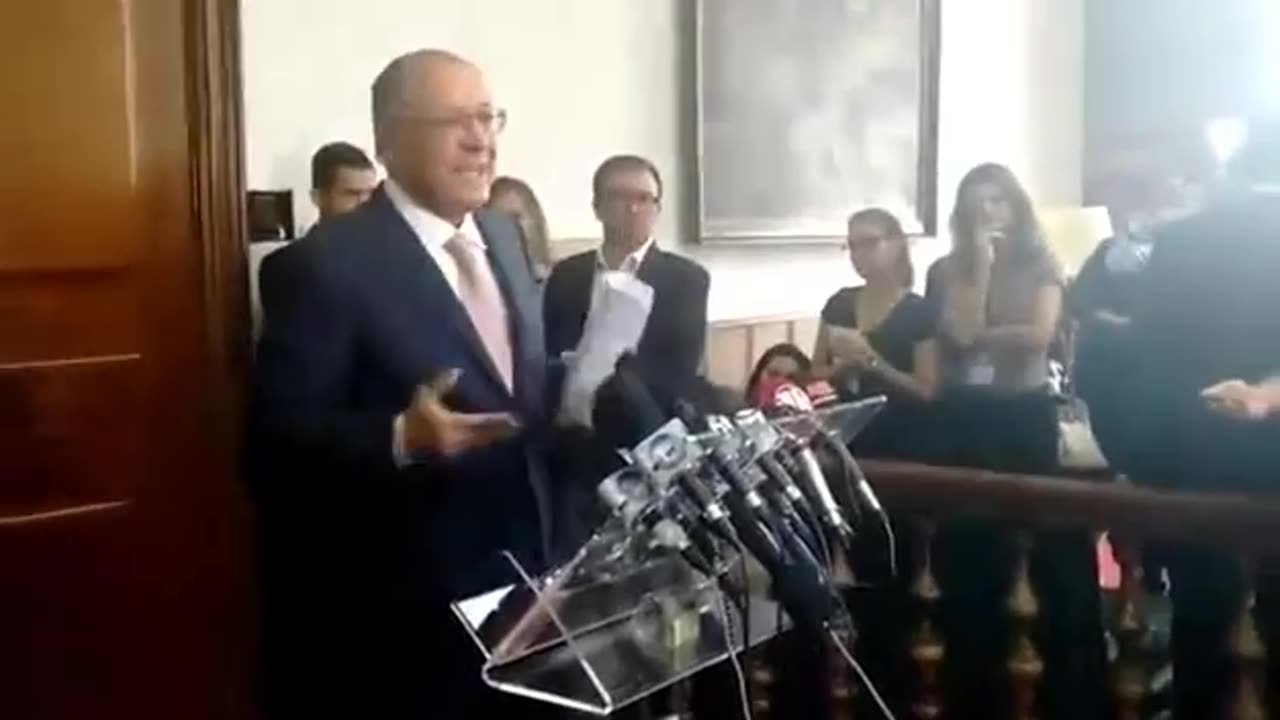 Geraldo Alckmin adia reorganização do ensino paulista para 2017 2015-4 de dez.