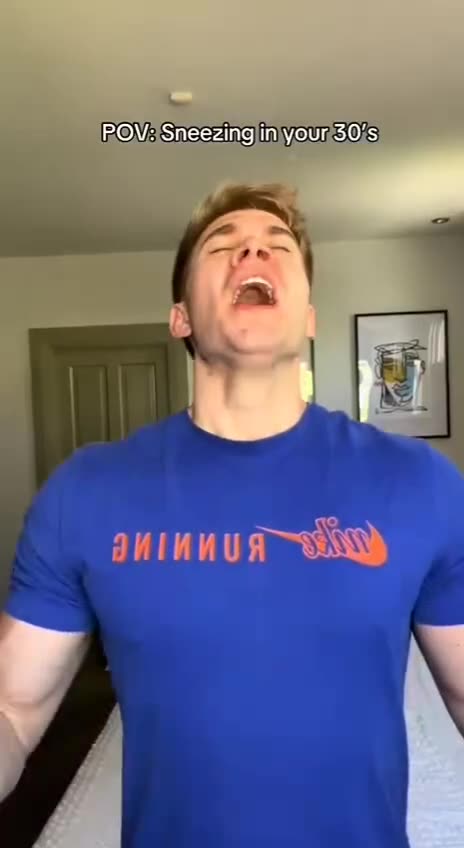 Pov: Sneezing in your 30’s 😁