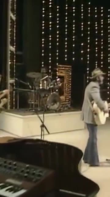 Don Williams and his performance of "I Believe In You." The year was 1984