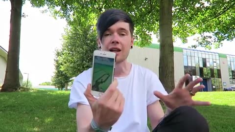 dantdm goes on tour and plays pokemon go (2015)