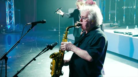 Long, Long Way From Home - Foreigner (live)