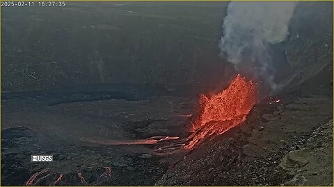 Moment 🌋 Kīlauea Volcano Erupts!