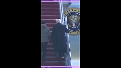 Donald Trump Returns To Air Force One