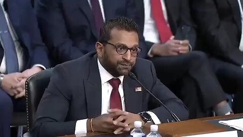 Kash Patel shuts down a frantic Amy Klobuchar after he promised to open a museum of the deep state