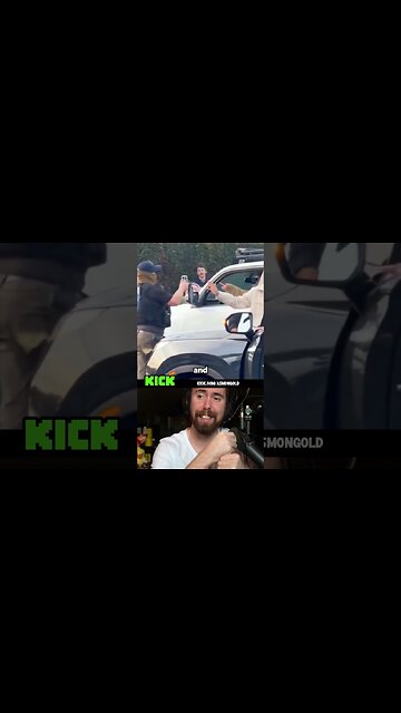 Trump Impersonator on ICE Protest 😭