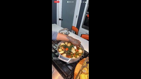 Jammy and her Jamaican Soup 🍔👀