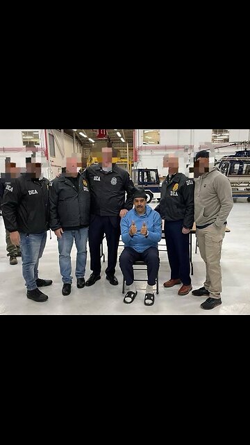 Crazy Trump puts Maduro in a car to parade through the streets of New York