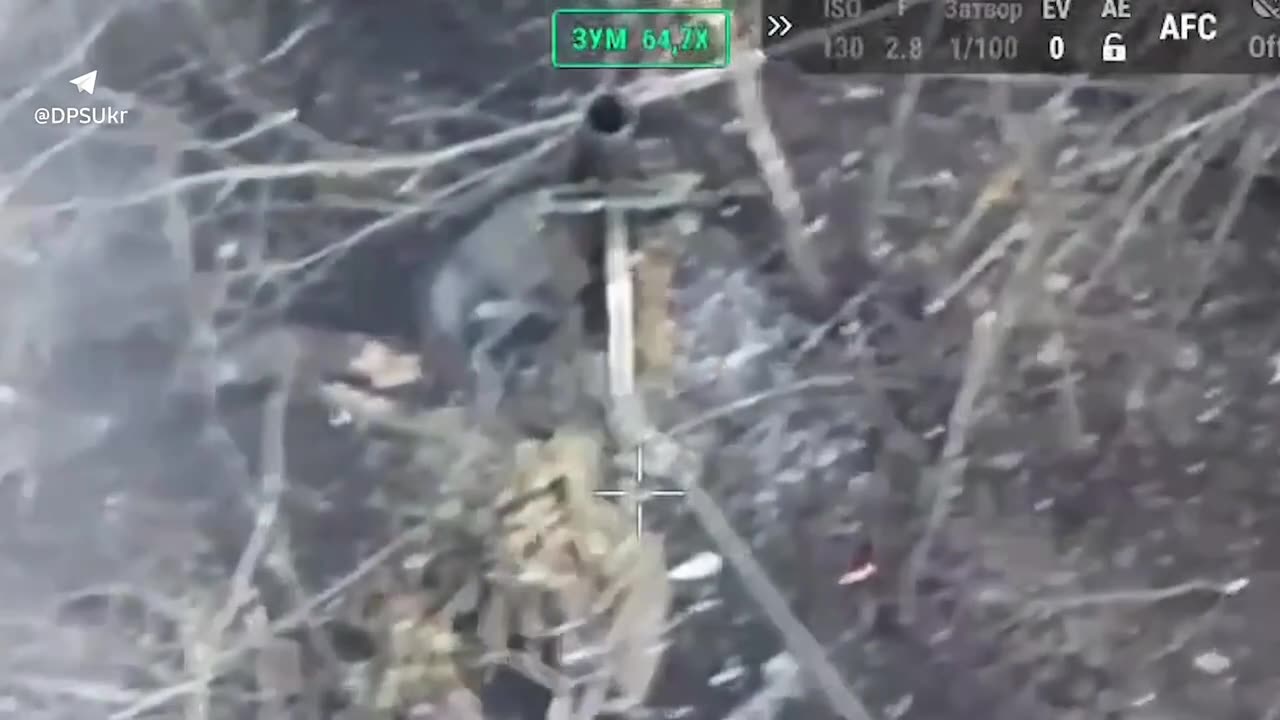 ⚡️Border guards-drones of the RUBpAK "Fury" unit of the "Gart" brigade hit an enemy tank,