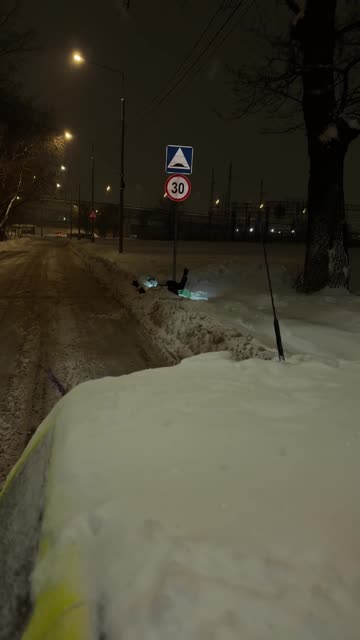 Watch for Road Signs When Snowboarding