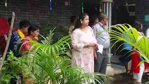 Crowd at Dev Kund