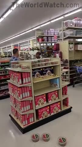 black woman threatens the life of this man who is trying to kick her out