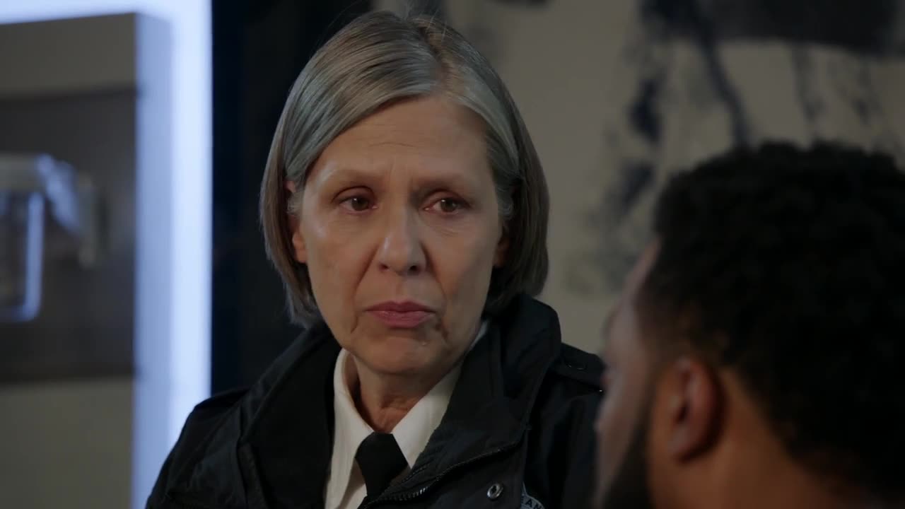 Chicago PD Anne Heche S6E11 Trust