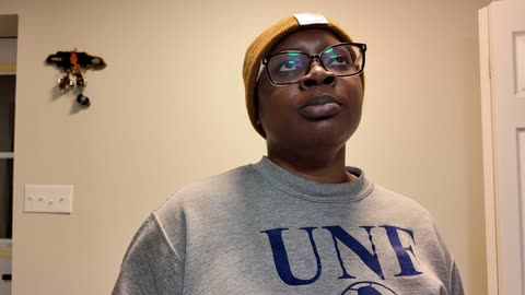 VLOGMAS DAY 19 MORE SHOPPING!