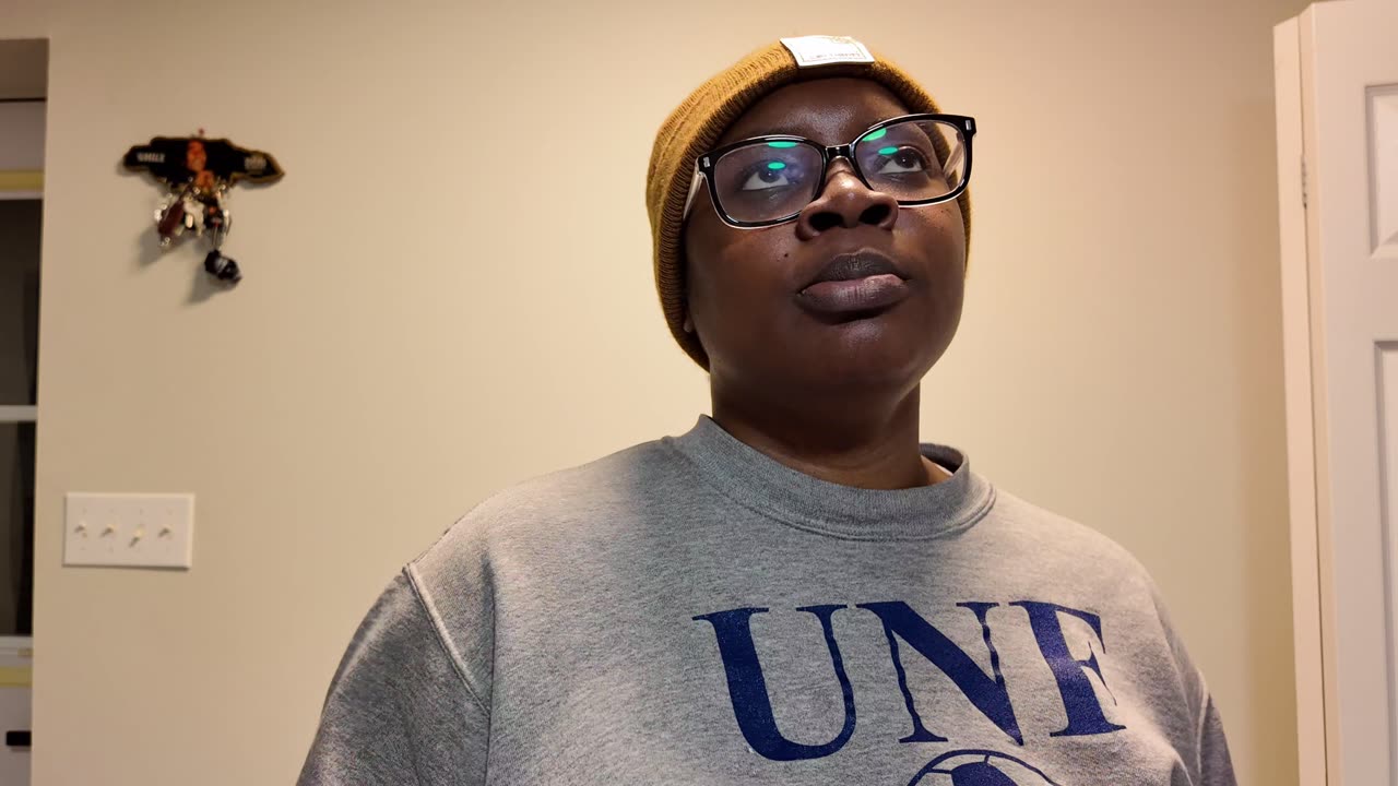 VLOGMAS DAY 19 MORE SHOPPING!