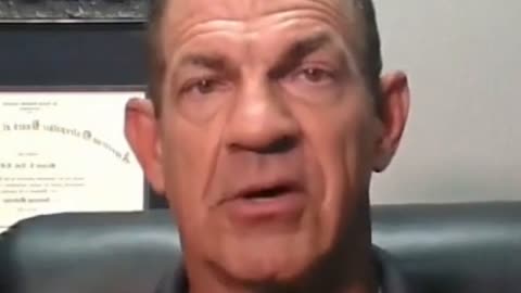 GLP‑1 drugs explained: how Ozempic/semaglutide cut obesity — benefits, hidden risks (muscle loss, nutrient deficiency) and how to use them safely