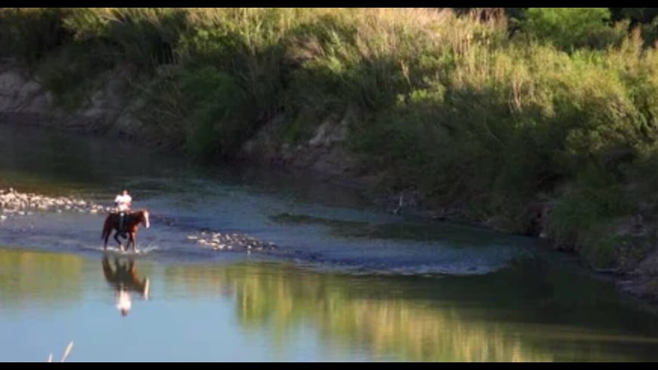 Have You Seen What Happens To Someone Who Crosses Into Mexico Illegally? Not Good...