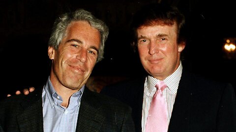 Trump Ejects Man for Holding up a Photo of Trump With Epstein