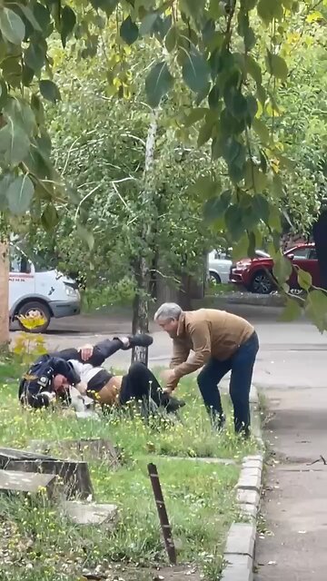 🇺🇦More videos of forced mobilization in Ukraine.