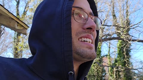 BLACK MOLD GONE… BUT THE HOUSE IS FALLING APART 😂💀