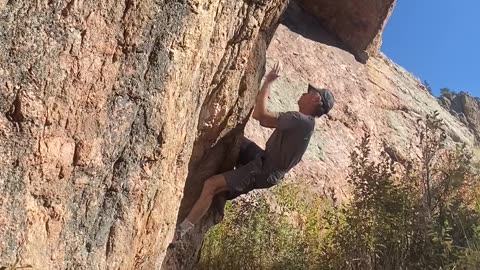 Quick warm-up boulder