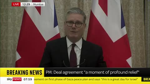 Starmer 'strongly welcomes' Gaza peace deal