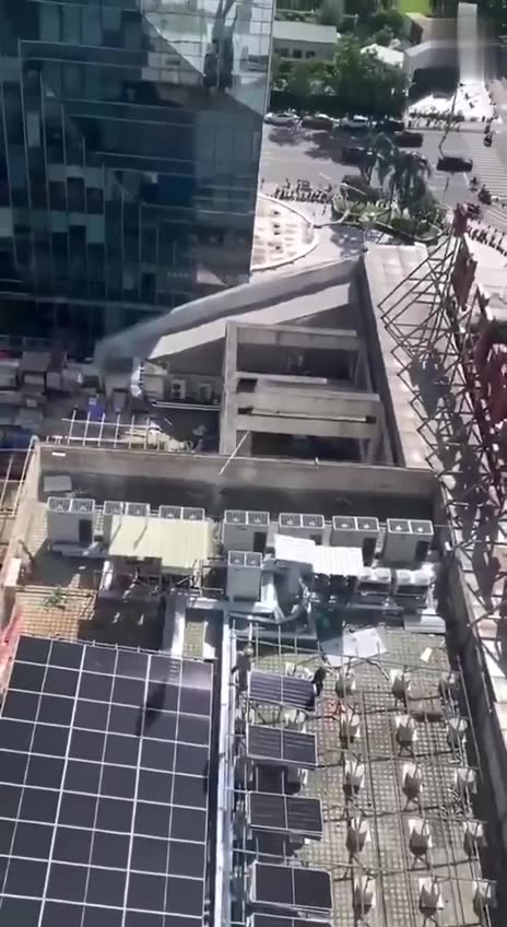 Giant drones replacing cranes