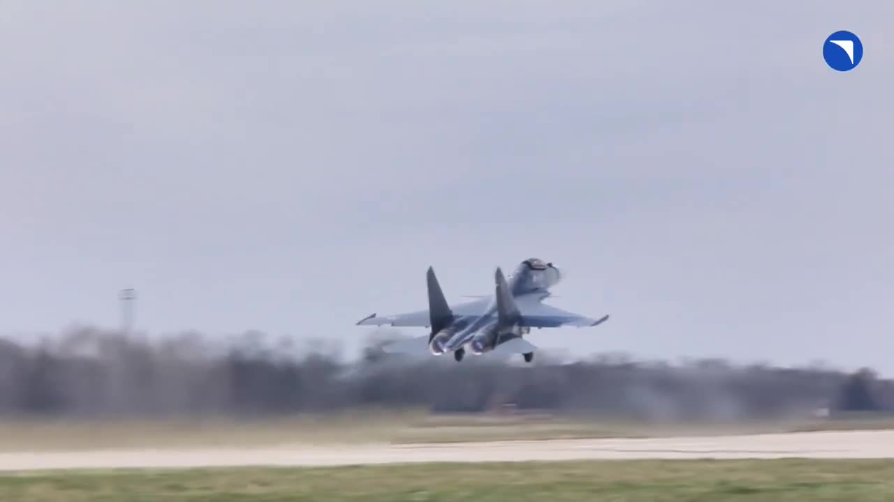 The Russians showed off their Su-30SM2 fighter jets in a new video