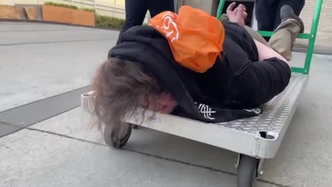 ICE Drops Video of Heavy Antifa Thug Who Refused to Walk While Being Detained