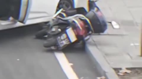 A potential disaster turned into a powerful display of neighborly love within seconds