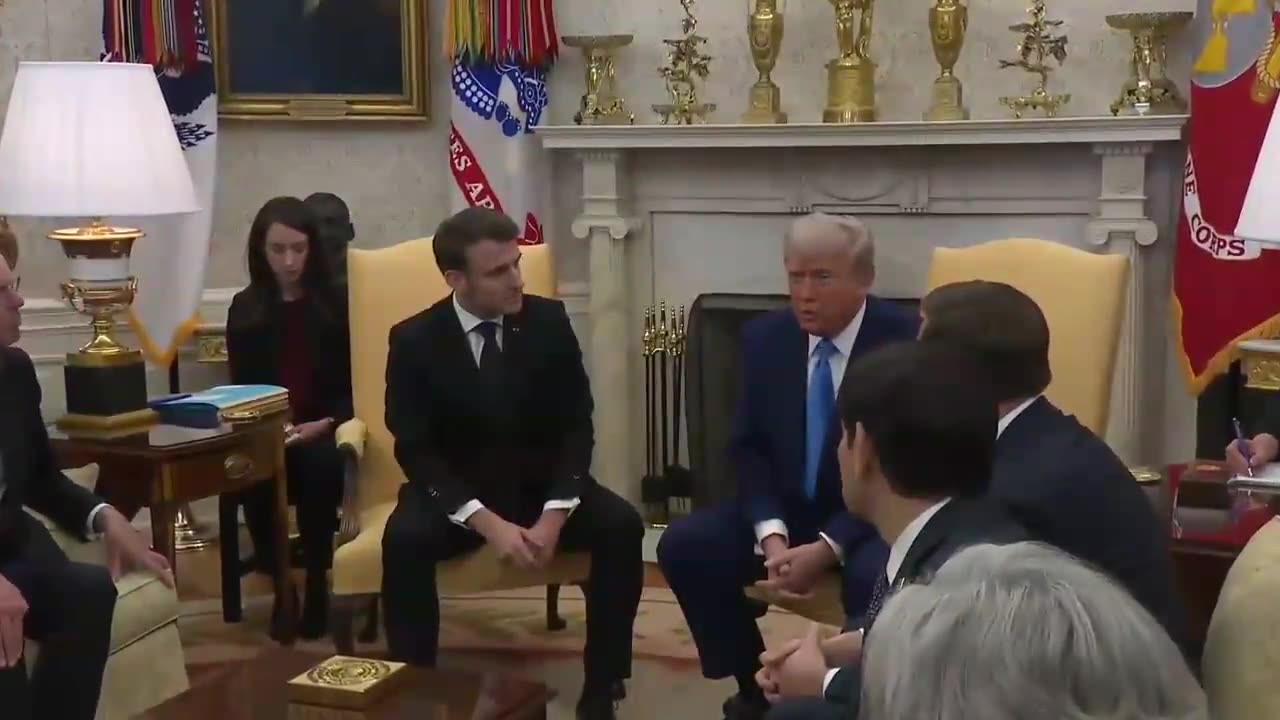 🚨President Trump while meeting with French President Macron at the White House!