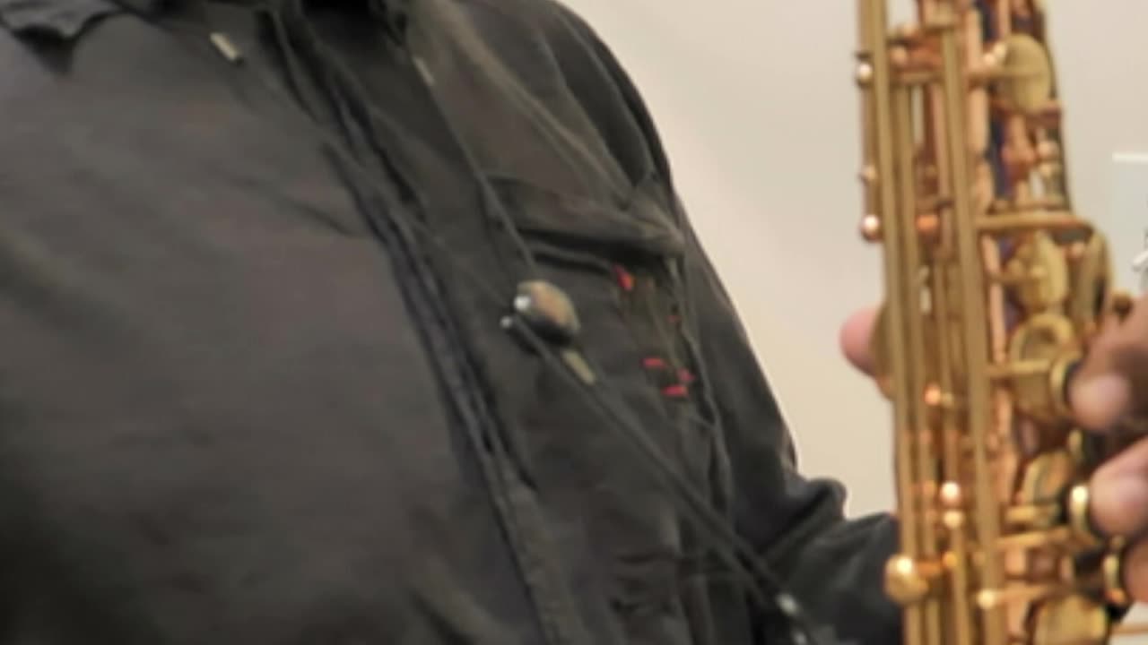 This will be the worst example Senzo Alto sax