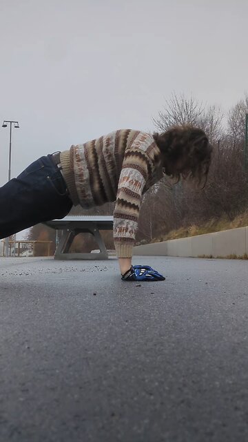 Doing spiderman pushups