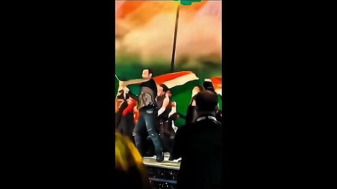 SALMANKHAN PERFORMING FLAG ON STAGE 🇮🇳🔥 BOLLYWOOD WHATSAPP STATUS ✨ #26january #shorts #trending