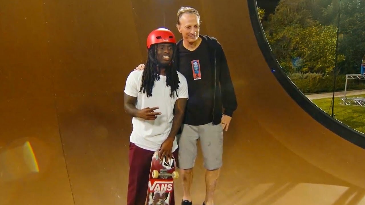 Tony Hawk Teaches Kai Cenat How To Skate!