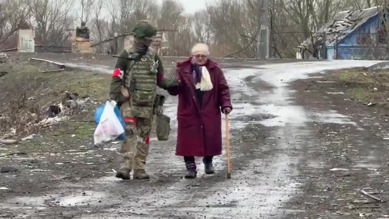 A fearless Russian babushka doesn't even flinch