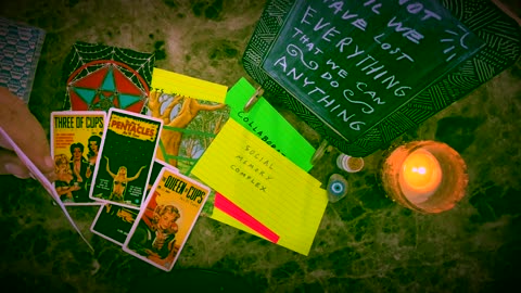Runaway Energies | A free collective oracle and tarot card reading