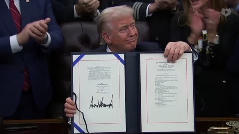 Trump signs bill reopening the U.S. government: "The country has never been in better shape!"