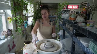 Live 🔴 Episode 169 Swan City Ceramics 🦢 Pottery Livestream
