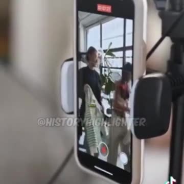 Firma Apple dodaje obsługę GPT czatu do każdego iPhone'a, co oznacza, że ​​Twoje dane osobowe będą analizowane jak nigdy dotąd.