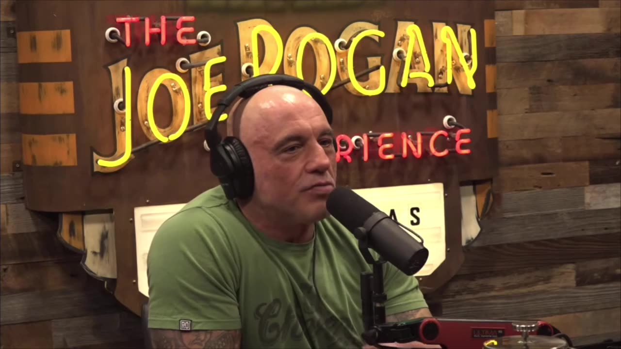 'Nothing nuttier': Joe Rogan agrees Trump 'losing it' after his Presidential Walk of Fame