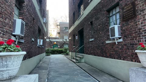 🗽 NYC Live 🔴 Walk (Chat on YouTube)